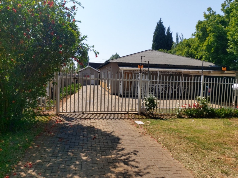 16 Bedroom Property for Sale in Bult West North West